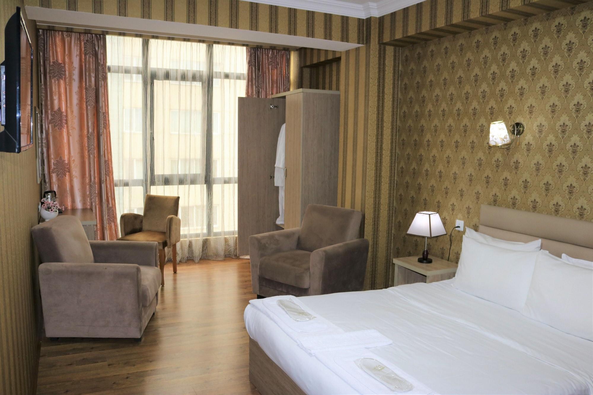 L Plaza Hotel Tbilisi Zewnętrze zdjęcie