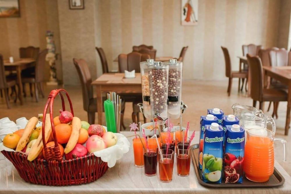 L Plaza Hotel Tbilisi Zewnętrze zdjęcie