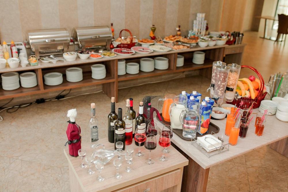 L Plaza Hotel Tbilisi Zewnętrze zdjęcie