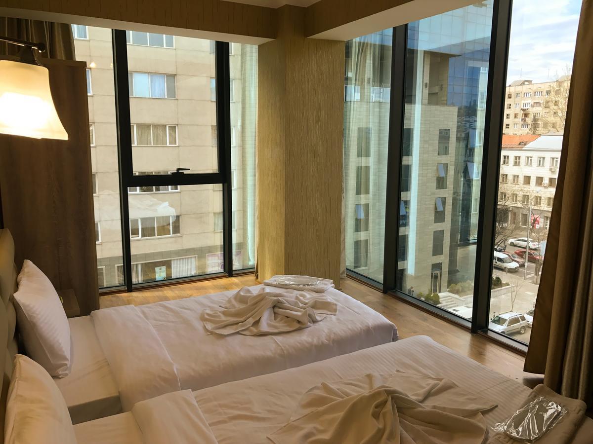 L Plaza Hotel Tbilisi Zewnętrze zdjęcie