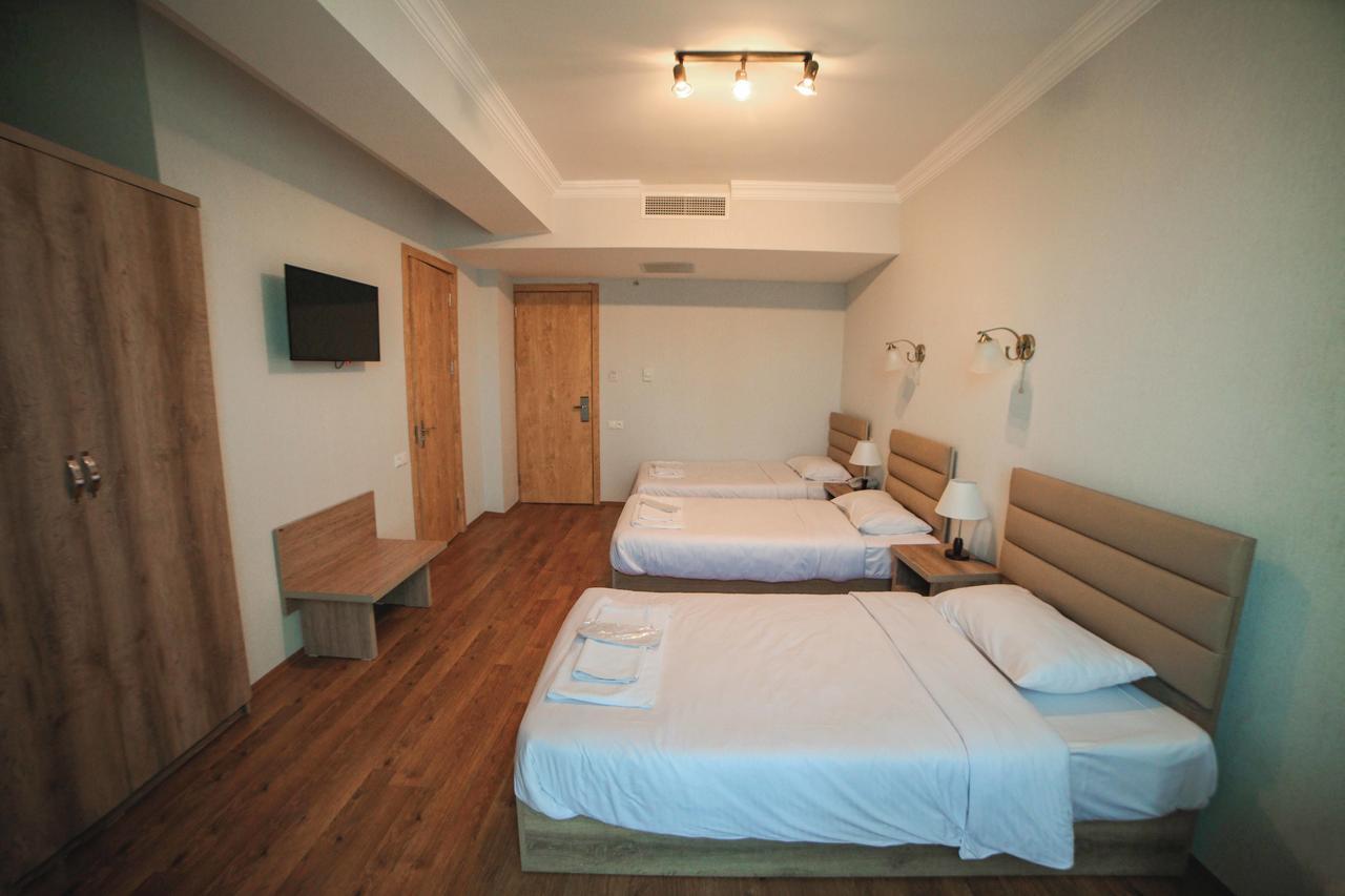 L Plaza Hotel Tbilisi Zewnętrze zdjęcie