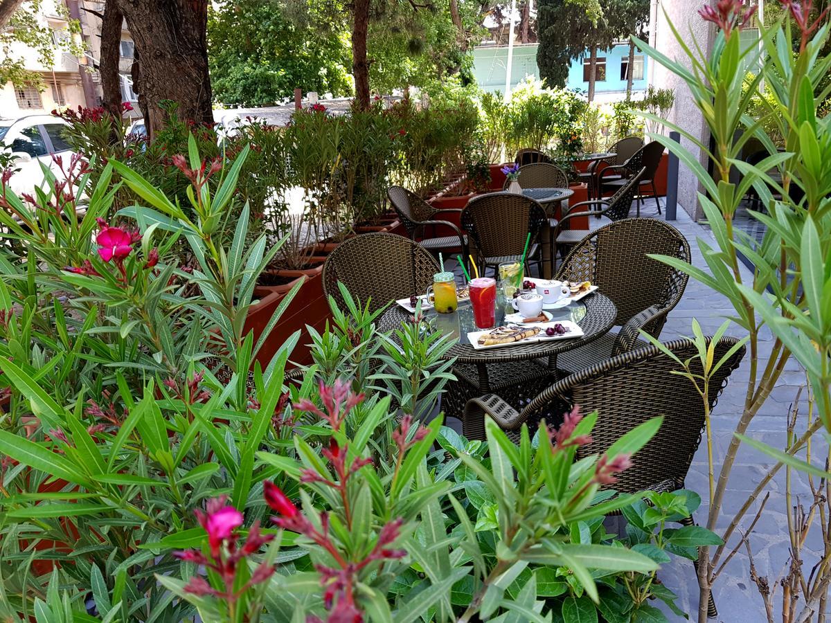 L Plaza Hotel Tbilisi Zewnętrze zdjęcie