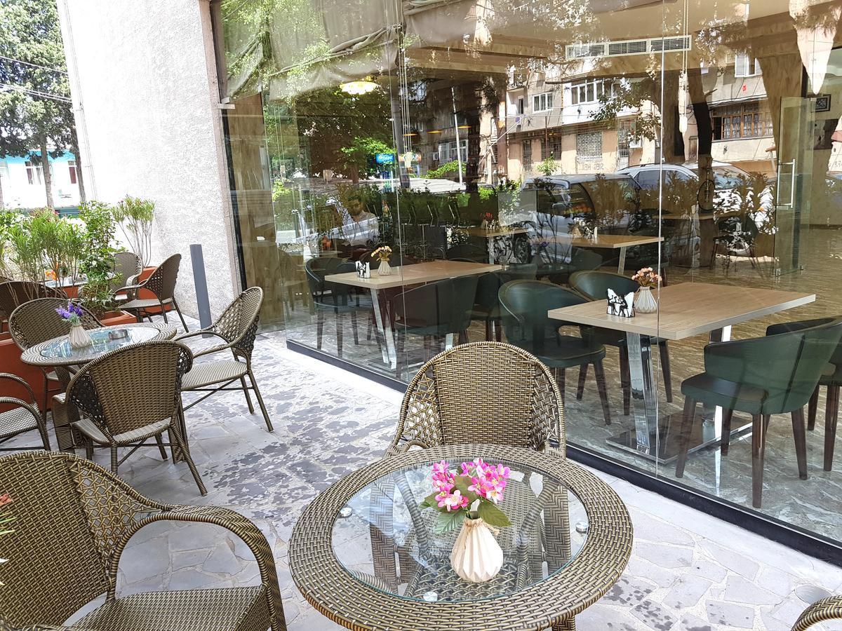 L Plaza Hotel Tbilisi Zewnętrze zdjęcie