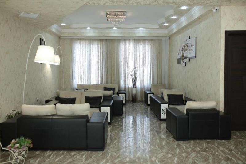 L Plaza Hotel Tbilisi Zewnętrze zdjęcie