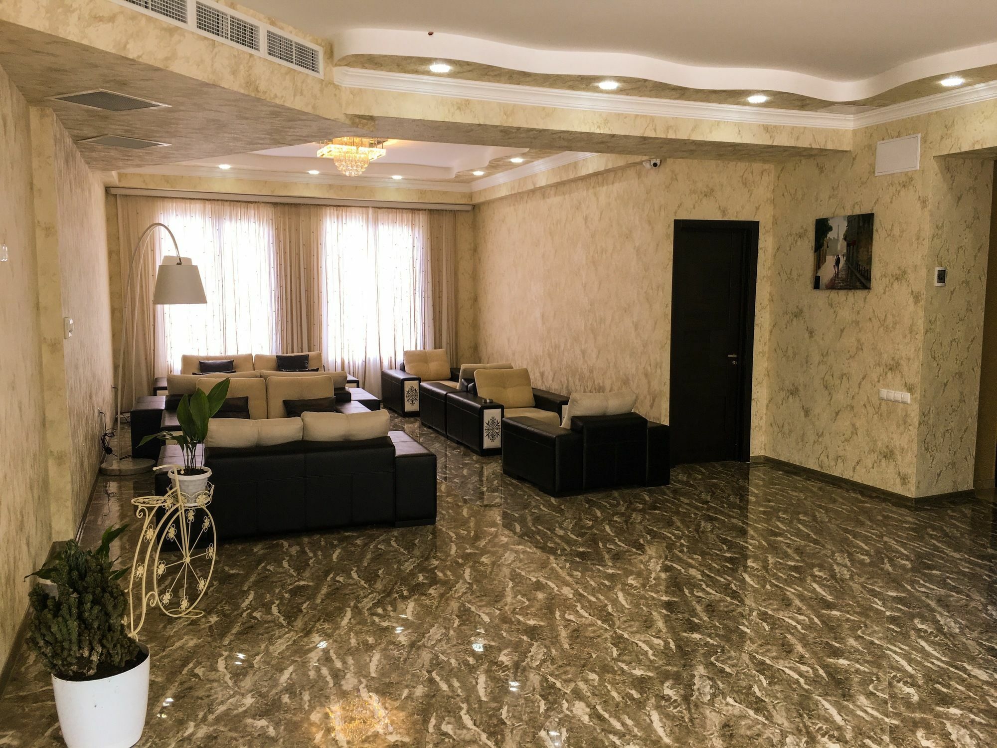 L Plaza Hotel Tbilisi Zewnętrze zdjęcie