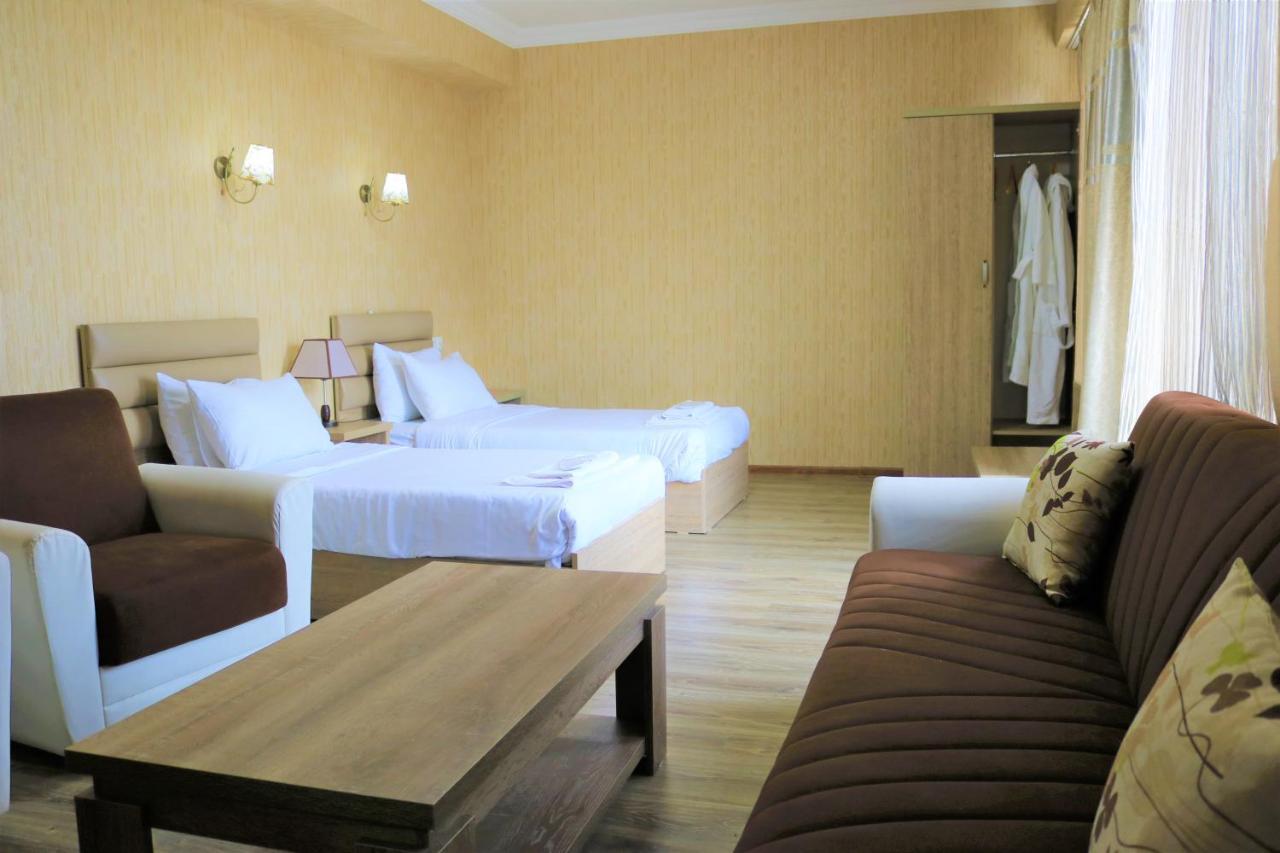 L Plaza Hotel Tbilisi Zewnętrze zdjęcie